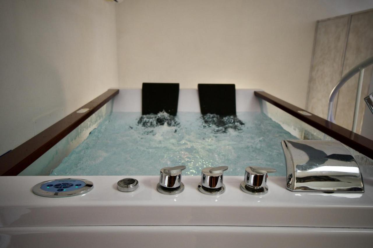 Maja Apartment With Jacuzzi Ischia Exterior photo